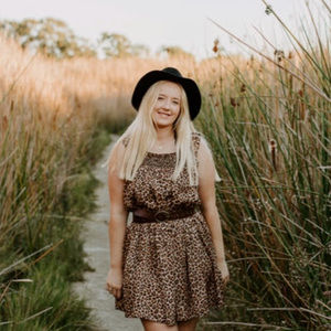 Meet your Posher, Claire